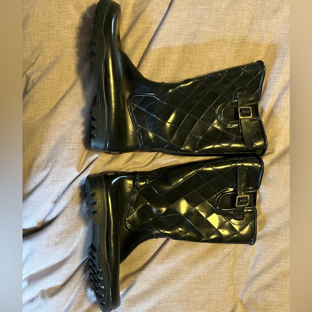 Sperry rain boots size 8